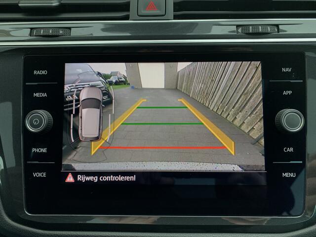 Volkswagen TIGUAN 2.0 TSI 190pk 4Motion 3x R-line DSG Panoramadak VirtualCockpit ACC Sportstoelen Led Carplay Keyless Camera 20" Pdc