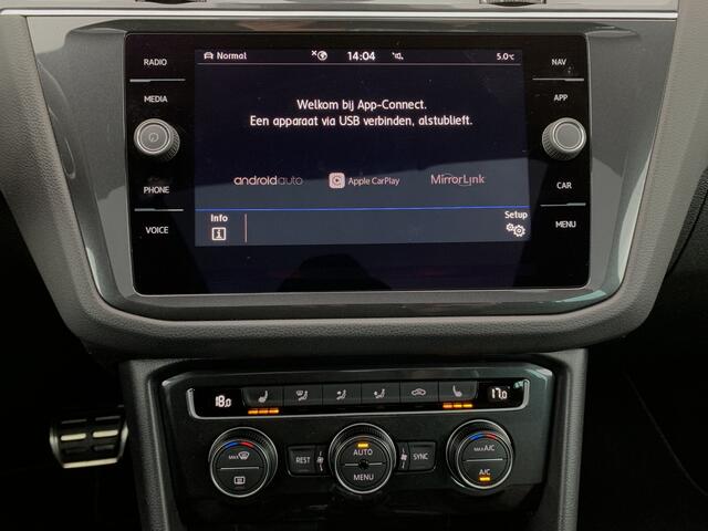 Volkswagen TIGUAN 2.0 TSI 190pk 4Motion 3x R-line DSG Panoramadak VirtualCockpit ACC Sportstoelen Led Carplay Keyless Camera 20" Pdc