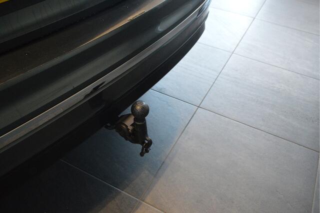 Volkswagen TIGUAN 1.5 TSI ACT R-LINE navi camera pano leer trekhaak !!