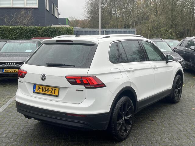 Volkswagen TIGUAN 2.0 TSi 4Motion DSG 190 PK | EL. TREKHAAK | STANDKACHEL | CAMERA | 18" |