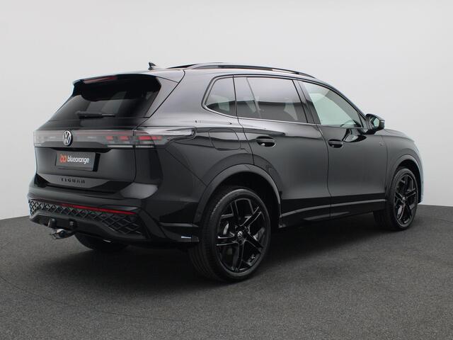 Volkswagen TIGUAN 1.5 eHybrid R-Line Edition 272PK DSG Panoramadak, Trekhaak, Leder, Memorystoelen, Achteruitrijcamera, Keyless, Navi via Apple Carplay/Android Auto, Side Assist, Black Style, 20" LM Velgen, Matrix LED-Verlichting