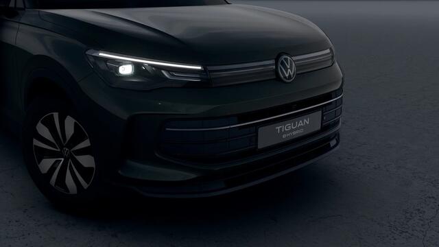 Volkswagen TIGUAN 1.5 eHybrid 204 6DSG Limited Edition | 30,5 cm display met 2D en 3D weergave | Automatische afstandsregeling (Adaptive Cruise Control) | Diefstalalarm