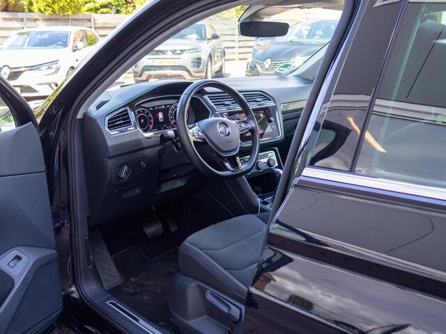 Volkswagen TIGUAN 2.0 TSI 4Motion Highline Pano LED 20" ACC