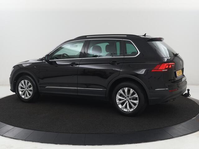 Volkswagen TIGUAN 1.5 TSI Comfortline | 1e eigenaar | Trekhaak | Carplay | Camera | Navigatie | Park Assist | Adaptive Cruise | Climate Control | Bluetooth | DAB | 83.800km NAP