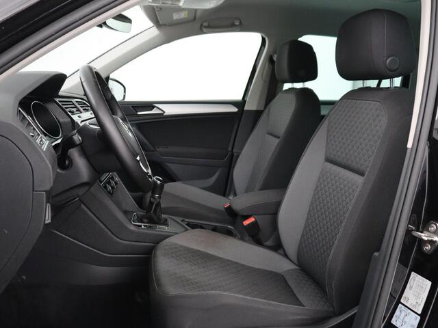 Volkswagen TIGUAN 1.5 TSI Comfortline | 1e eigenaar | Trekhaak | Carplay | Camera | Navigatie | Park Assist | Adaptive Cruise | Climate Control | Bluetooth | DAB | 83.800km NAP