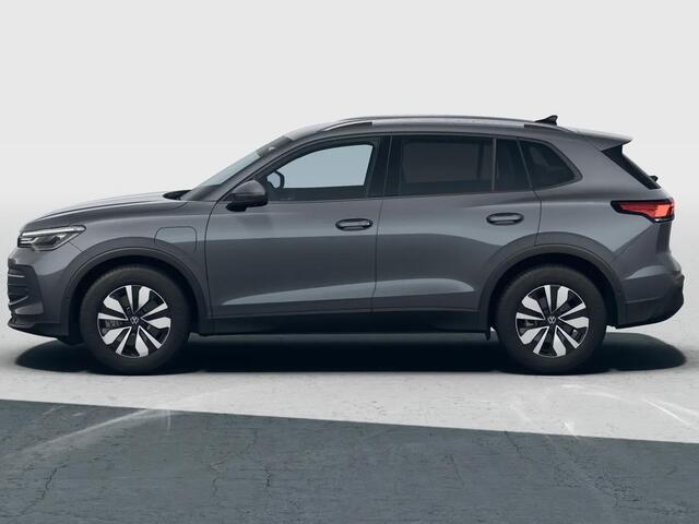 Volkswagen TIGUAN Limited Edition 1.5 eHybrid 150 kW / 204 PK SUV 6 Stoelverwarming | Trekhaak | 360 camera