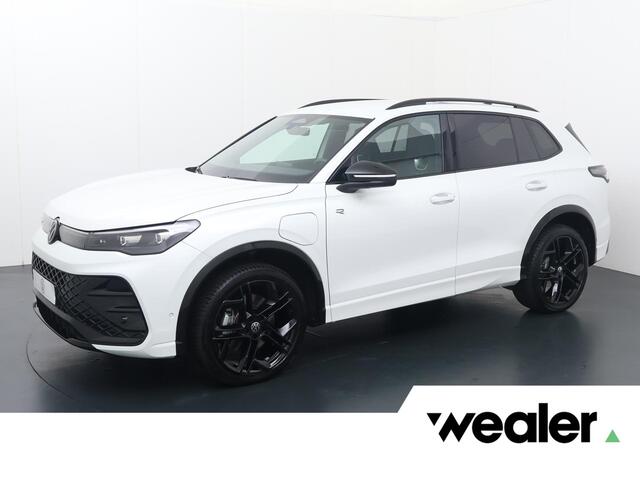 Volkswagen TIGUAN 1.5 eHybrid R-Line Business | 204 PK | SoH 100% | Automaat | Trekhaak wegklapbaar | Elek. achterklep | R-Line |