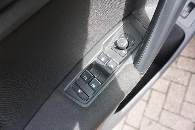 Volkswagen TIGUAN 1.4 TSI ACT Comfortline Business Trekhaak | PDC | Voorstoelen verw. *All in prijs*