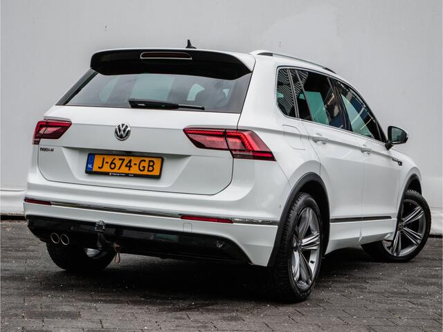 Volkswagen TIGUAN 1.5 TSI Aut. Highline Business R Trekhaak/ Panoramadak/ Virtual dash/ 360 camera/ Stoelverwarming