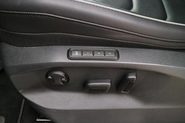 Volkswagen TIGUAN 1.4 TSI eHybrid Elegance | PHEV | Trekhaak | Camera |