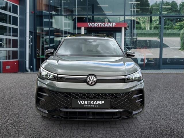 Volkswagen TIGUAN 1.5 TSI e HYBRID R-LINE 272 PK LEDER/PANO-DAK/TREKHAAK/HenK/360CAMERA