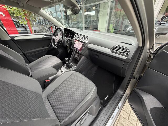 Volkswagen TIGUAN 1.4 TSI *!* NAVI/ CARPLAY/ LED/ TREKHAAK/ 102 DKM *!*