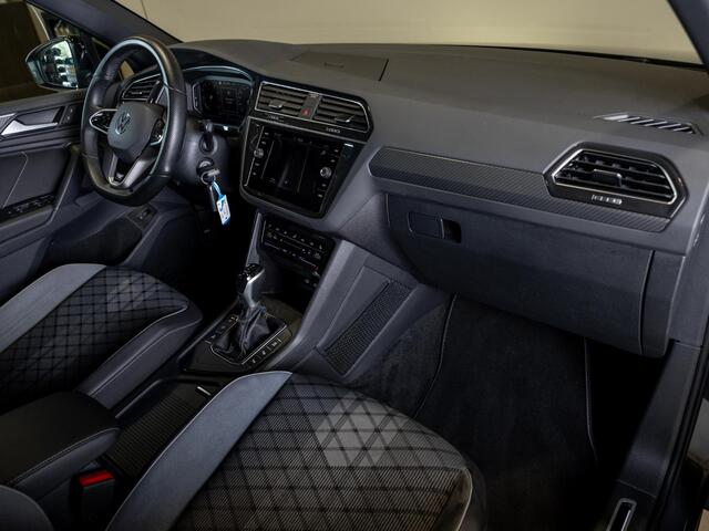 Volkswagen TIGUAN 1.5 TSI 2x R-Line Blackstyle / 150pk / Panorama dak / Stoel en stuurverwarming / Head-up display /