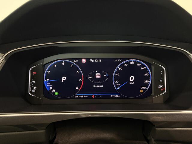 Volkswagen TIGUAN 1.5 TSI R-Line Business+ | Panoramdak | Trekhaak | Dodehoek Detectie | Achteruitrijcamera | Stoel- en stuurverwarming