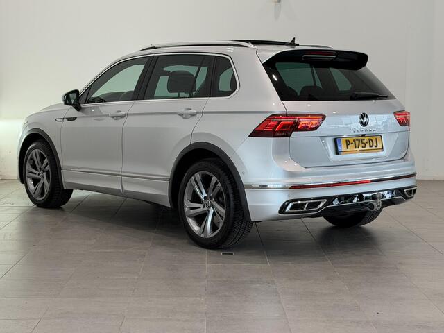 Volkswagen TIGUAN 1.5 TSI R-Line Business+ | Panoramdak | Trekhaak | Dodehoek Detectie | Achteruitrijcamera | Stoel- en stuurverwarming