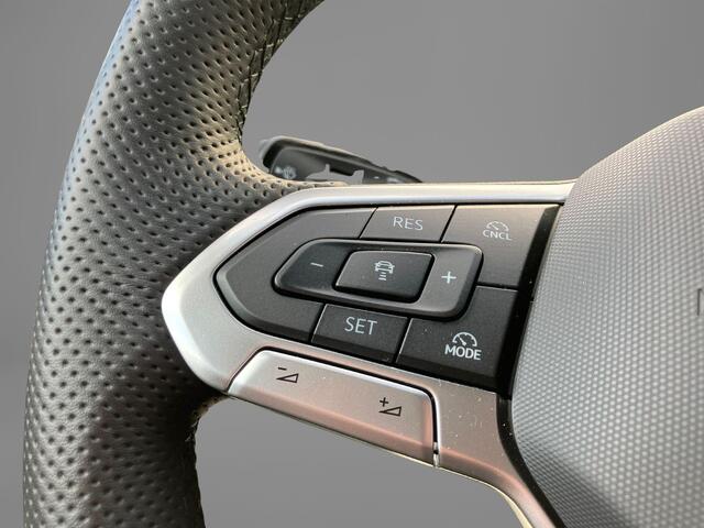 Volkswagen TIGUAN 1.5eHybrid 200kW/272PK R-Line Black Style DSG · Panoramadak · Leder · Trekhaak · Harman Kardon sound · Camera · Apple/Android Car Play · Verwarmde stoelen Voor & Achter · Stoelventilatie · Garantie t/m 10-06-2030 of 100000km.