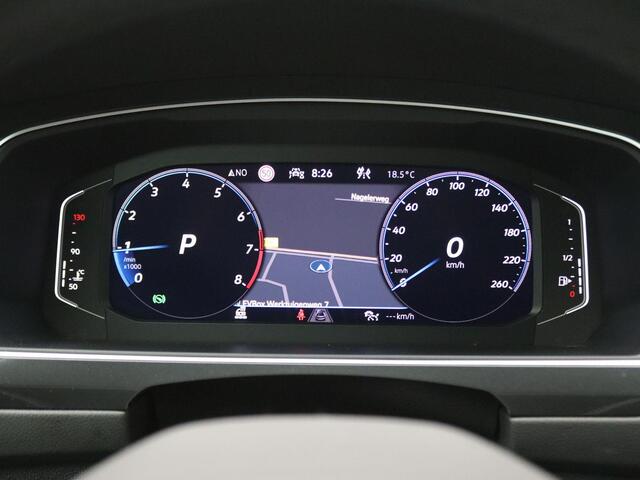 Volkswagen TIGUAN 1.5 TSI R-Line Business+ 150PK DSG Trekhaak, Achteruitrijcamera, Black Style, Voorruitverwarming, Stoel-Stuurverwarming, Side Assist, 19" LM Velgen