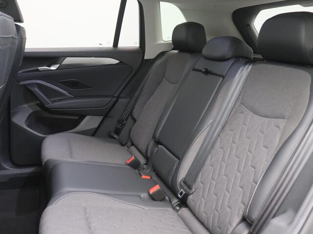 Volkswagen TIGUAN 1.5 eTSI Life Edition 150PK DSG Standkachel, trekhaak, Voorruitverwarming, Achteruitrijcamera, Winterpakket Plus, Virtual Pedal, Keyless, Side assist, Alarm, 18'' lichtmetaal