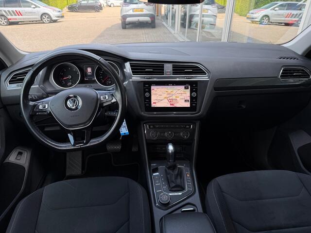Volkswagen TIGUAN 2.0 TSI 4Motion Highline Business R - Pano Camera Navi LED