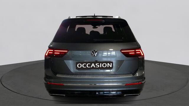 Volkswagen TIGUAN Allspace 1.5 TSI Highline Business R 7p. | Leer | Panoramadak | Trekhaak |