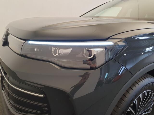 Volkswagen TIGUAN 1.5 eHybrid Life Edition Wegklapbare trekhaak, ACC, 360 Camera