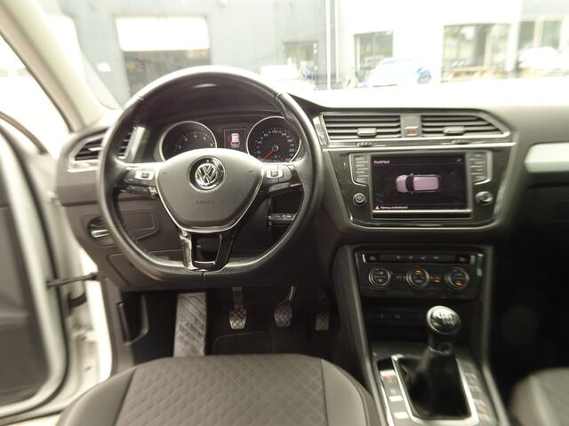 Volkswagen TIGUAN 1.4 TSI R-Line Connected Series