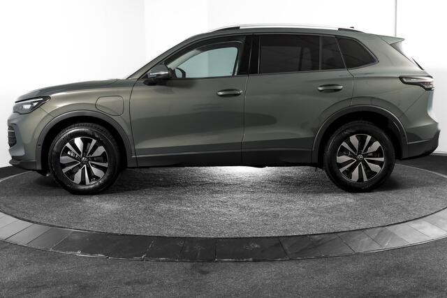 Volkswagen TIGUAN 1.5 eHybrid 204 PK Life Edition | Dig. Cockpit | Adapt. Cruise | Stoel-+stuurverw. | 360 Camera | PDC | App. Connect | ECC | LM 17" | 5439