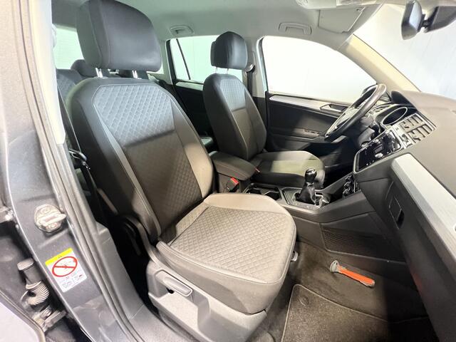 Volkswagen TIGUAN 1.5 TSI Comfortline | Navigatie/Android/Apple Carplay | LM Velgen 17" | Cruise Control Adaptief | DAB | Verwarmde Voorruit | Airco Automatisch |