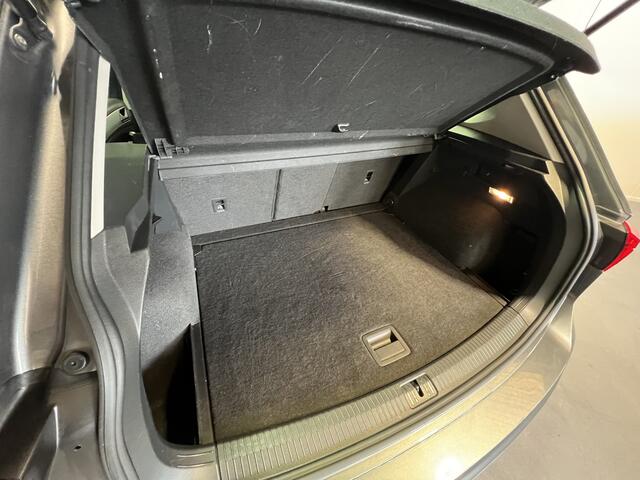 Volkswagen TIGUAN 1.5 TSI Comfortline | Navigatie/Android/Apple Carplay | LM Velgen 17" | Cruise Control Adaptief | DAB | Verwarmde Voorruit | Airco Automatisch |
