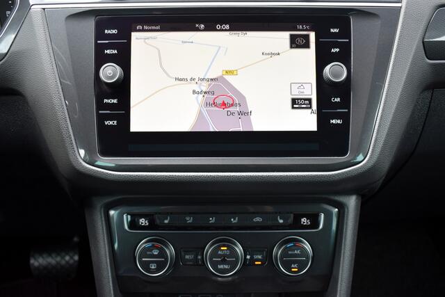 Volkswagen TIGUAN 1.5 TSi Automaat Highline R-Line LED | Virtual | Panoramadak | Carplay | Sportstoelen | Stoelverwarming