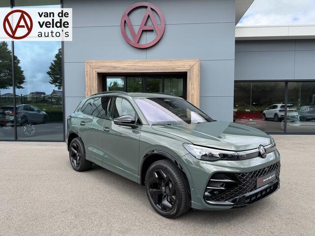 Volkswagen TIGUAN 1.5 eHybrid R-Line | Black line | 360 Camera | Trekhaak | Dode hoek | IQ light | Elek. klep | Rijklaar incl. garantie