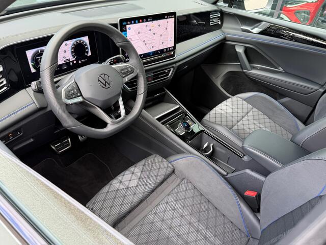 Volkswagen TIGUAN 1.5 eHybrid R-Line | Black line | 360 Camera | Trekhaak | Dode hoek | IQ light | Elek. klep | Rijklaar incl. garantie