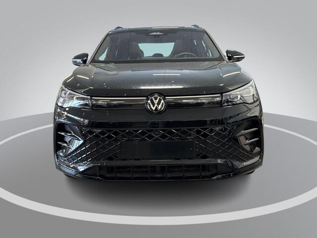 Volkswagen TIGUAN 1.5 eHybrid 204pk DSG R-Line Edition · Panoramadak · 360 Camera · Harman Kardon · Keyless · Matrix LED · Stuur- & Stoelverwarming · Garantie t/m 15-09-2030 of 100.000km
