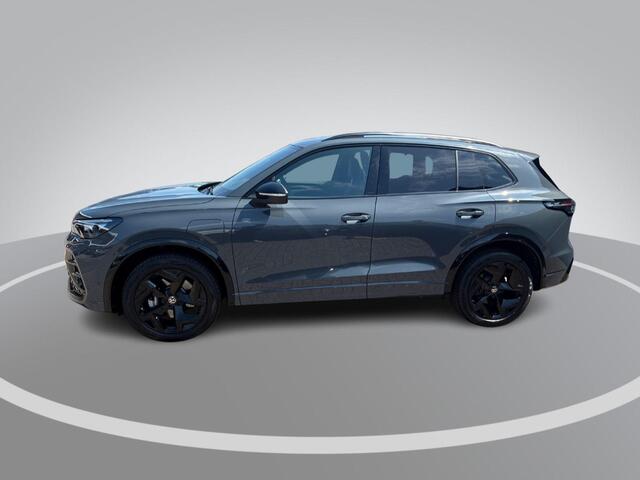 Volkswagen TIGUAN 1.5 eHybrid 204pk DSG R-Line Edition · Inklap. Trekhaak · 360 Camera · Matrix LED · Dodehoeksensor · Massagefunctie · Garantie t/m 01-07-2030 of 100.000km