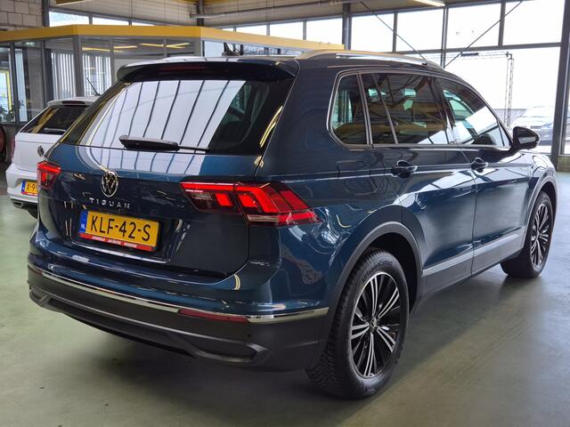 Volkswagen TIGUAN 1.5 TSI Active -150pk- Automaat | Dodehoek Assist | Voorraam-, Stuur- & Stoelverwarming | Rijklaarprijs incl. 1 jaar Bovag garantie
