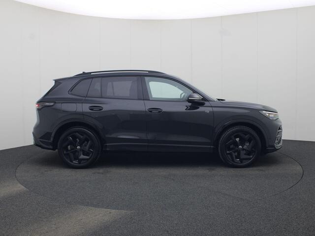 Volkswagen TIGUAN 1.5eTSI/150PK DSG R-Line Black Style · Navigatie · Trekhaak · Massagefunctie · Apple/Android Car Play · Garantie t/m 07-02-2027