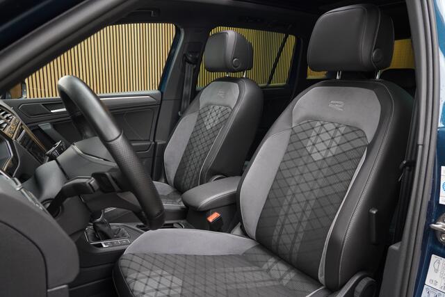 Volkswagen TIGUAN 1.4TSI/245pk eHybrid R-Line|2023|Trekhaak|Panoramadak|PDC+Assist+360Camera|20"LMV|Head-up|Keyless|Matrix-LED|Blindspot
