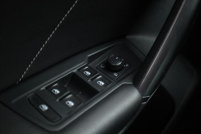 Volkswagen TIGUAN 1.5 TSI ACT R-Line | Rijklaar! | 2x R-Line | Trekhaak | Dig. Cockpit | Adapt. Cruise | Camera+PDC | Stoelverw. | LED | NAV+App.Connect | Elek. Spiegels