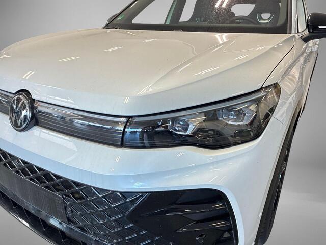 Volkswagen TIGUAN 1.5 eHybrid 204pk DSG R-Line Edition · Panoramadak · 360 Camera · Inklap. Trekhaak · Keyless · Dodehoeksensor · 19"Velgen · Garantie t/m 17-06-2030 of 100.000km