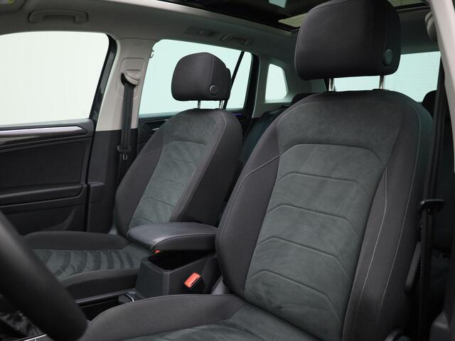 Volkswagen TIGUAN 1.4TSIeHybrid 180kW/245PK Elegance DSG · Panoramadak · Apple/Android Car Play · Camera + Parkeersensoren