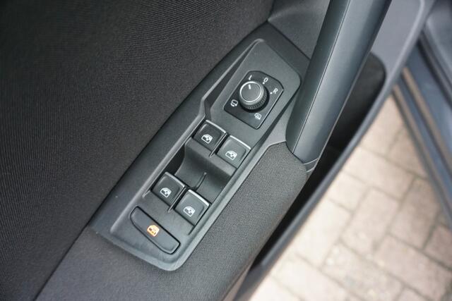 Volkswagen TIGUAN 1.5 TSI Life Business Trekhaak | Camera | ACC *All in prijs*