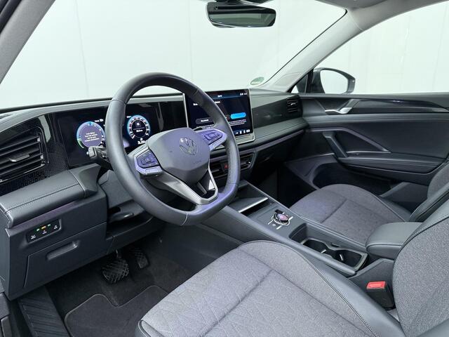 Volkswagen TIGUAN 1.5 eHybrid Life Edition | 150 PK | SoH 100 % | Trekhaak wegklapbaar | Achteruitrijcamera | Panoramadak | Stuur- & Stoelverwarming | Matrix LED |