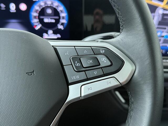 Volkswagen TIGUAN 1.5 eHybrid Life Edition | 150 PK | SoH 100 % | Trekhaak wegklapbaar | Achteruitrijcamera | Panoramadak | Stuur- & Stoelverwarming | Matrix LED |