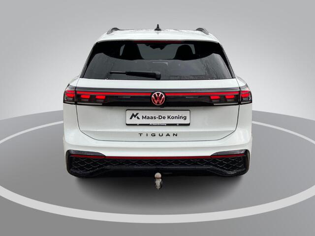 Volkswagen TIGUAN 1.5eTSI/150PK R-Line Black Style DSG · Panoramadak · Trekhaak · Apple/Android Car Play · Camera · Garantie t/m 30-09-2030 of 100000km.