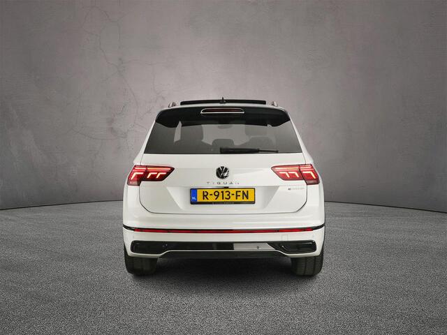 Volkswagen TIGUAN R-Line Business+ 1.4 TSI eHybrid 245pk DSG Automaat Trekhaak, 360 camera, Panoramadak, LED matrix koplampen, Adaptive cruise control, Black Style