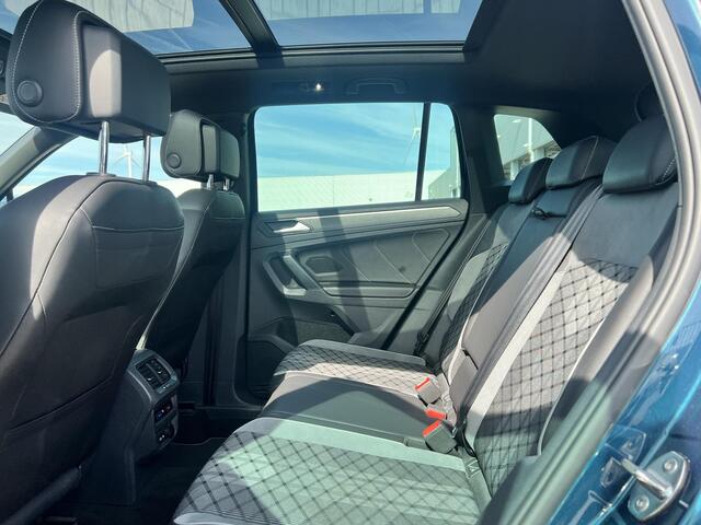 Volkswagen TIGUAN 1.5 TSI R-Line Business+ | Panoramadak | Camera | Carplay | 2 zone airco