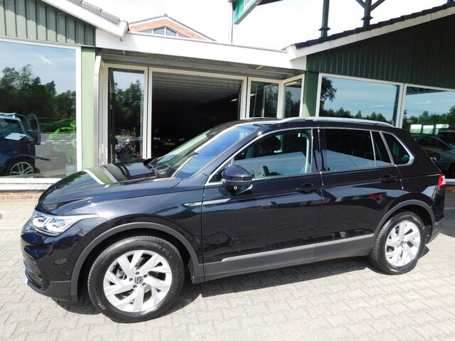 Volkswagen TIGUAN 1.5TSI 150PK DSG! ELEGANCE!! All-in Prijs! Trekhaa