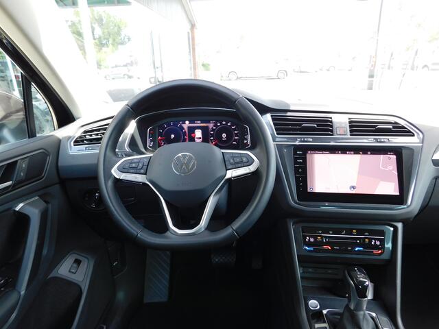 Volkswagen TIGUAN 1.5TSI 150PK DSG! ELEGANCE!! All-in Prijs! Trekhaa