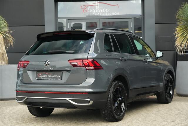 Volkswagen TIGUAN 1.5 TSI Urban Sport 150pk Panoramadak/Trekhaak/HarmanKardon
