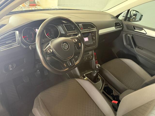 Volkswagen TIGUAN 1.5 TSI ACT Comfortline Business | Navigatie | Sensoren.